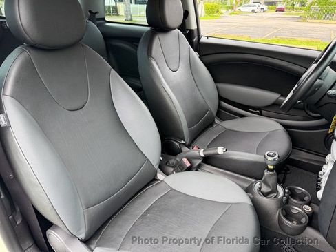 Used 2009 MINI Cooper Hardtop FWD image 40