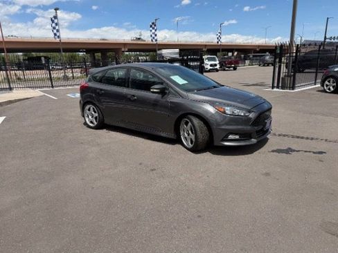 Used 2016 Ford Focus ST FWD image 14