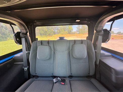 Used 2024 Jeep Wrangler Sport AWD/4WD image 37
