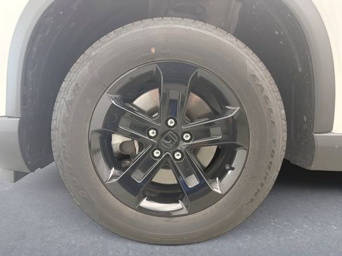 Used 2025 Honda Pilot EX-L image 26