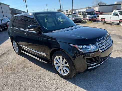 Used 2014 Land Rover Range Rover HSE image 11