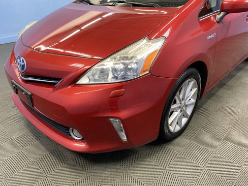 Used 2013 Toyota Prius V image 47