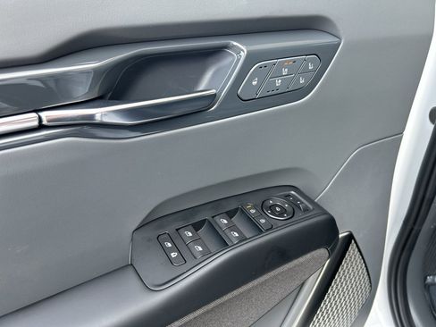 New 2026 Kia EV9 Land w/ Nightfall Edition Package image 19