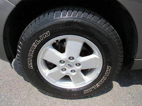 Used 2012 Ford Escape XLT AWD/4WD image 10