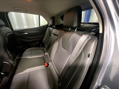 Used 2022 Buick Encore GX Select image 15