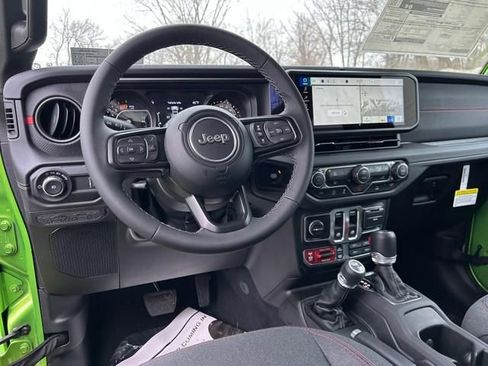 New 2025 Jeep Wrangler Rubicon AWD/4WD image 14