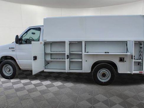 New 2025 Ford E-350 and Econoline 350 Super Duty w/ Power Equipment Group RWD image 11