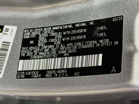 Used 2023 Toyota Highlander XLE FWD image 40