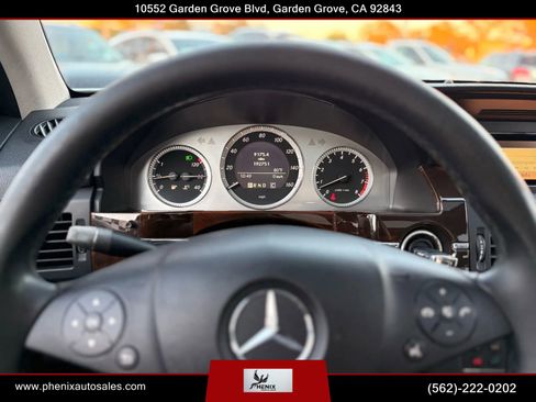 Used 2010 Mercedes-Benz GLK 350 2WD image 24