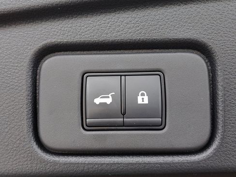 Used 2024 Nissan Pathfinder SL w/ SL Premium Package image 35