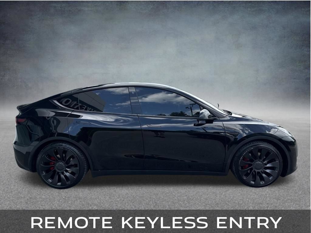 Used 2022 Tesla Model Y Performance AWD/4WD image 7