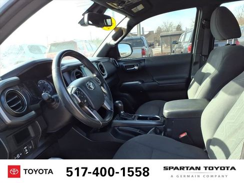 Used 2019 Toyota Tacoma TRD Off-Road image 13