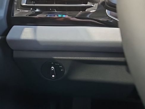 New 2026 Volkswagen Jetta SE FWD image 35