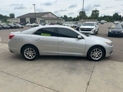 Used 2014 Chevrolet Malibu LT w/ Power Convenience Package FWD image 4