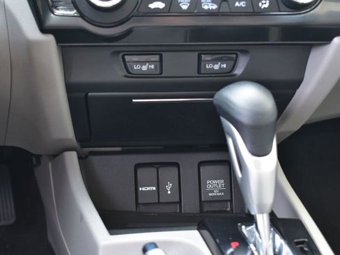 Used 2015 Honda Civic EX-L image 29