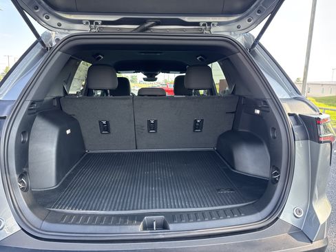 New 2027 Chevrolet Equinox LT w/ Safety and Technology Package FWD image 27