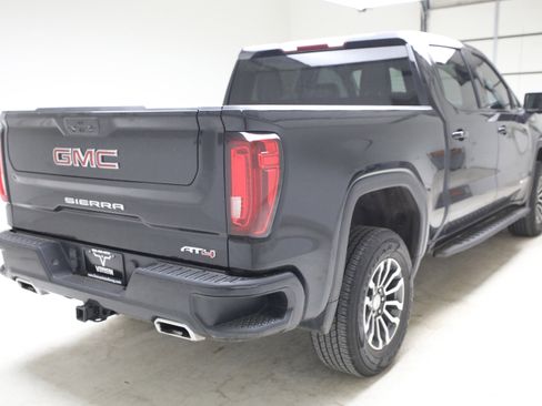 Used 2022 GMC Sierra 1500 AT4 AWD/4WD image 4