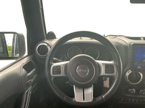 Used 2011 Jeep Wrangler Unlimited 70th Anniversary w/ Dual Top Group AWD/4WD image 11