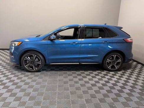 Used 2019 Ford Edge ST w/ Cold Weather Package AWD/4WD image 5