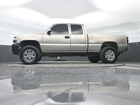 Used 2002 Chevrolet Silverado 1500 LS AWD/4WD image 25