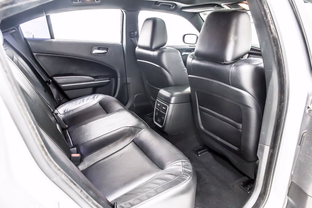 Used 2022 Dodge Charger SXT w/ Leather Interior Group RWD image 35