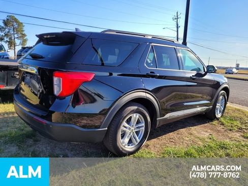 Used 2024 Ford Explorer XLT image 23