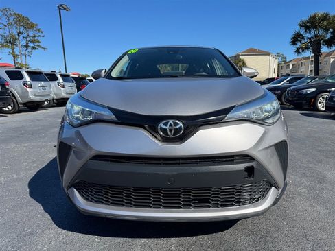 Used 2020 Toyota C-HR LE image 3