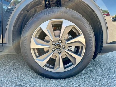Used 2025 Ford Escape Platinum AWD/4WD image 30