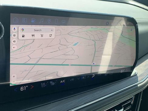 New 2025 Chevrolet Suburban Premier image 20