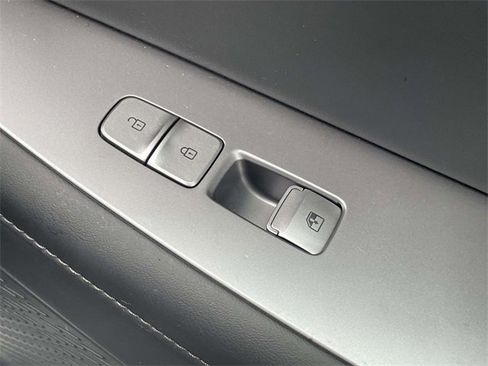 Used 2025 Hyundai Palisade SEL image 18