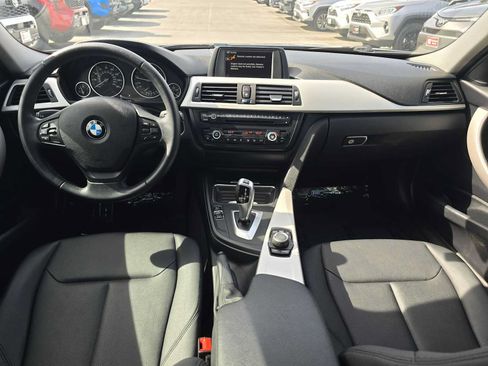 Used 2014 BMW 320i Sedan RWD image 18