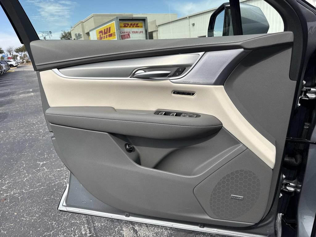 New 2026 Cadillac XT5 Premium Luxury w/ Driver Assist Package AWD/4WD image 18