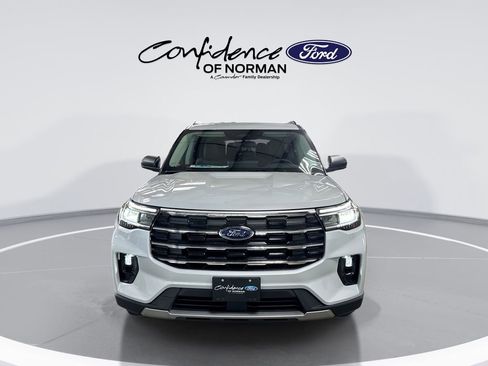 New 2026 Ford Explorer Active w/ Active Comfort Package RWD image 2
