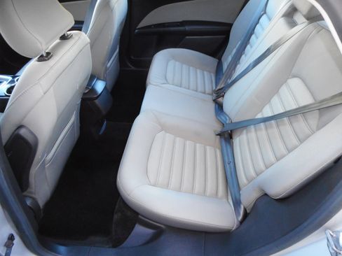 Used 2015 Ford Fusion S image 15