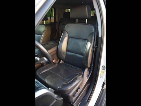 Used 2019 Chevrolet Tahoe LT RWD image 16