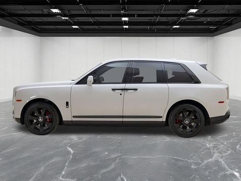 Used 2023 Rolls-Royce Cullinan Base image 4