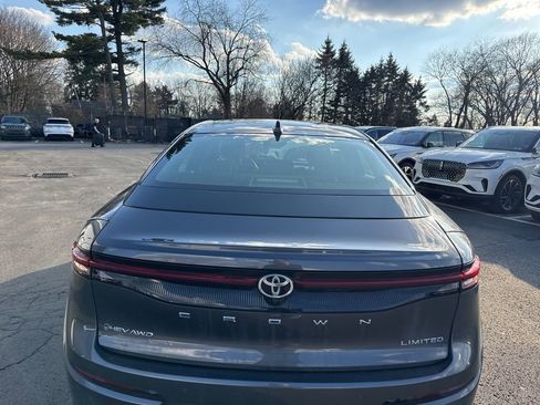 Used 2024 Toyota Crown Limited w/ Advanced Technology Package image 7