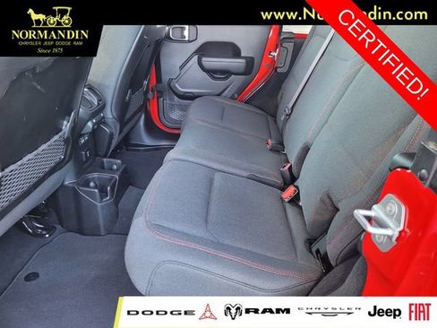 Certified 2026 Jeep Wrangler Unlimited Rubicon AWD/4WD image 18
