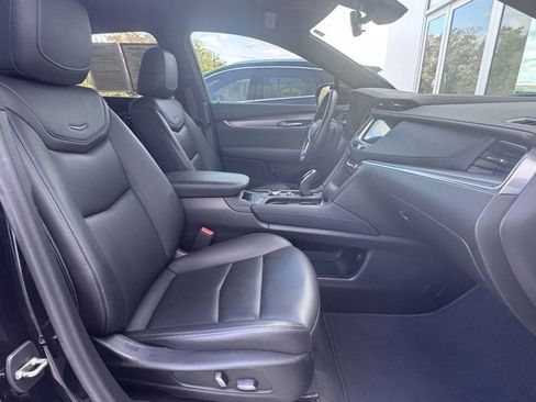 Used 2023 Cadillac XT5 Luxury image 12