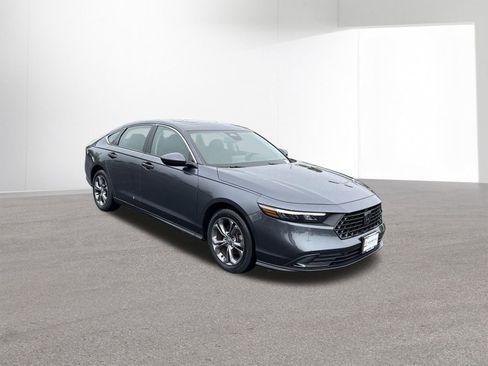 Used 2023 Honda Accord EX image 2