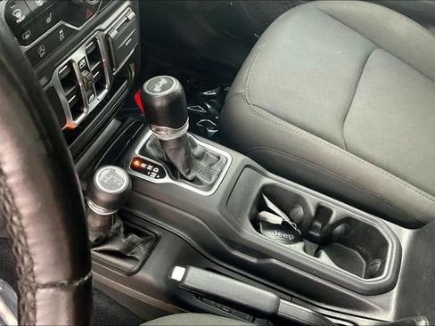 Used 2023 Jeep Wrangler Sport image 15