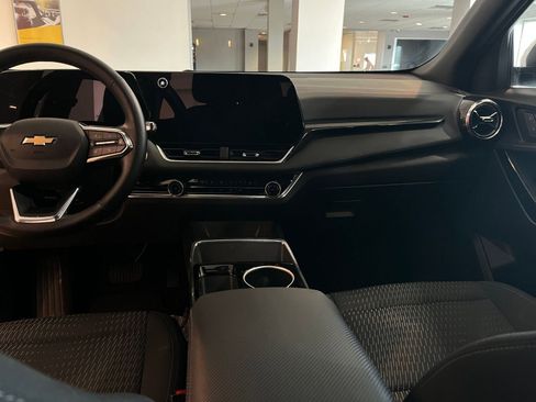 Used 2025 Chevrolet Equinox LT image 35