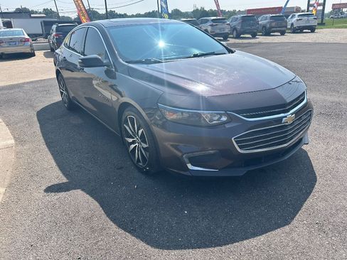 Used 2016 Chevrolet Malibu LT w/ Leather Package FWD image 3