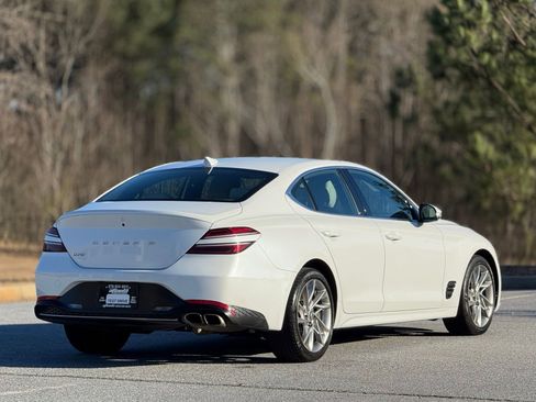 Used 2022 Genesis G70 2.0T image 10