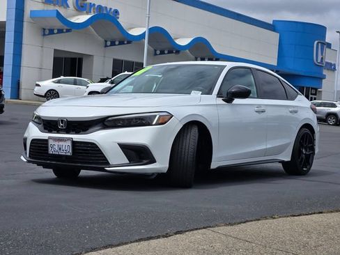 Used 2023 Honda Civic Sport image 8