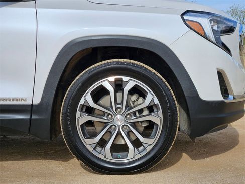 Used 2020 GMC Terrain SLT w/ Preferred Package image 26