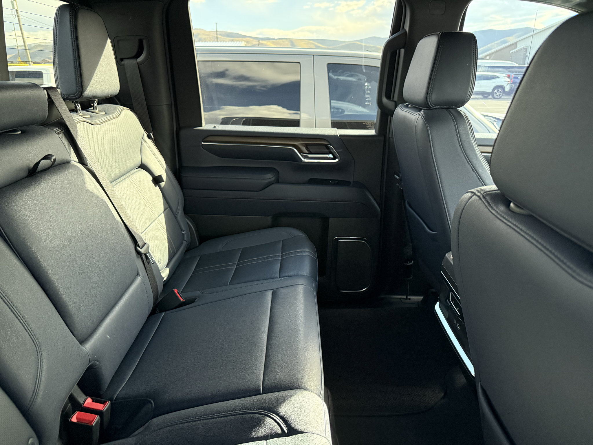 Used 2024 Chevrolet Silverado 3500 High Country w/ High Country Premium Package AWD/4WD image 14