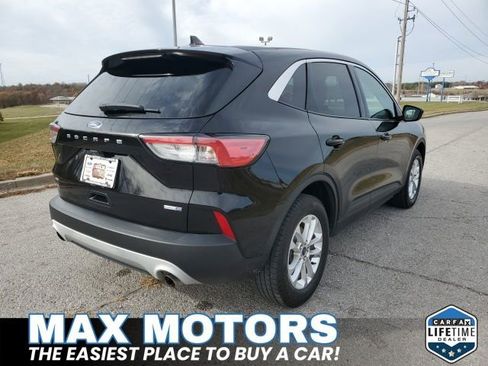 Certified 2020 Ford Escape SE image 3