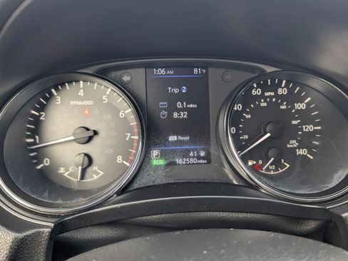 Used 2019 Nissan Rogue SV FWD image 20