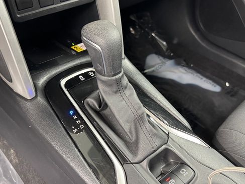 Used 2023 Toyota Corolla Cross LE image 28